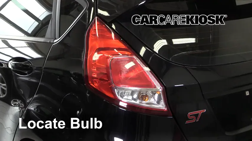 2016 Ford Fiesta ST 1.6L 4 Cyl. Turbo Éclairage Feux de position arrière (remplacer ampoule)